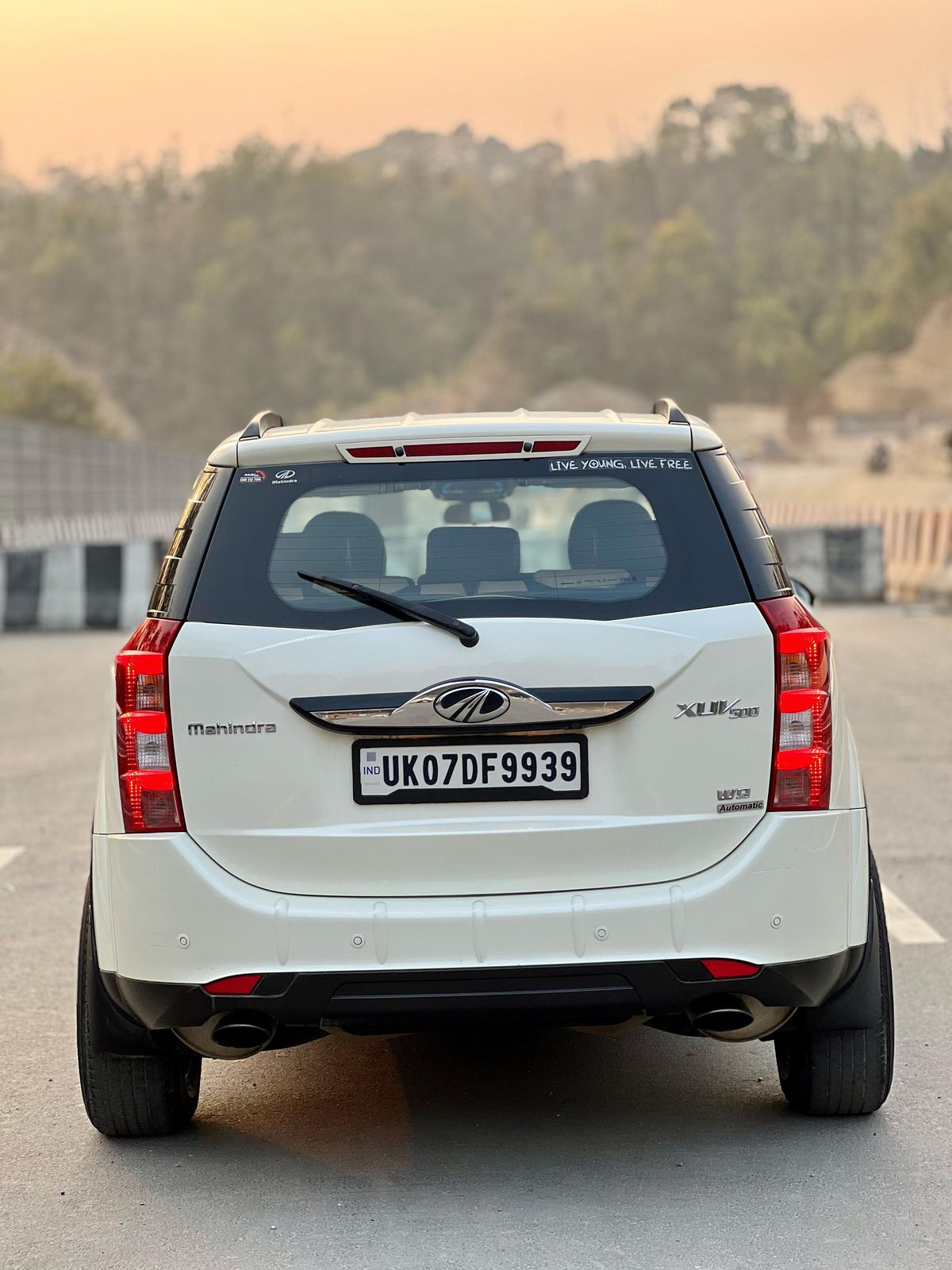 For Sale Mahindra XUV500 W9